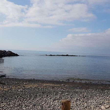 Apartamento Muelle Pozo Izquierdo Luaran gambar