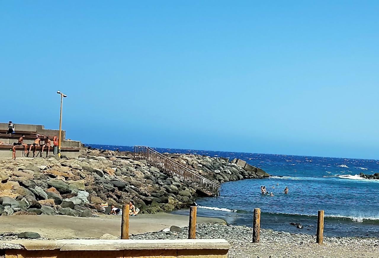 Apartamento Muelle Pozo Izquierdo Luaran gambar