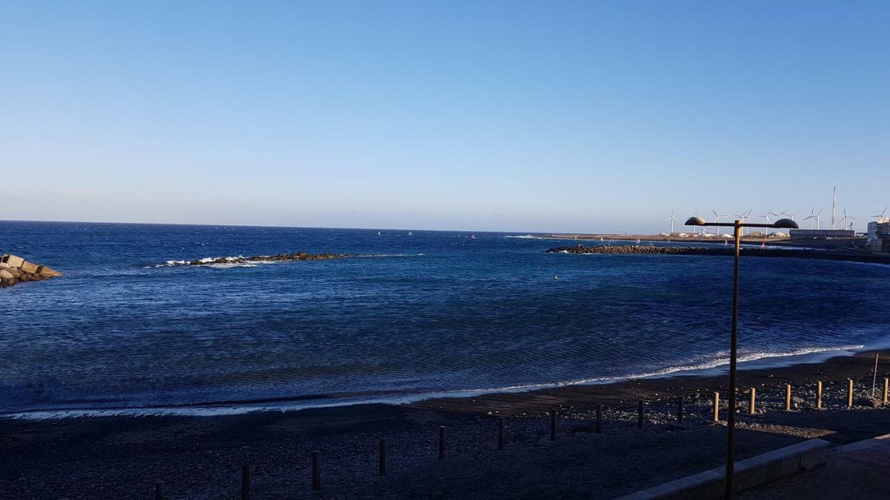 Apartamento Muelle Pozo Izquierdo Luaran gambar